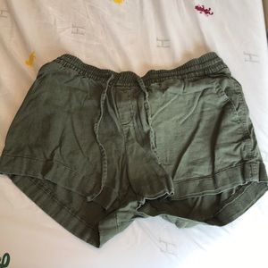 Old navy olive linen shorts